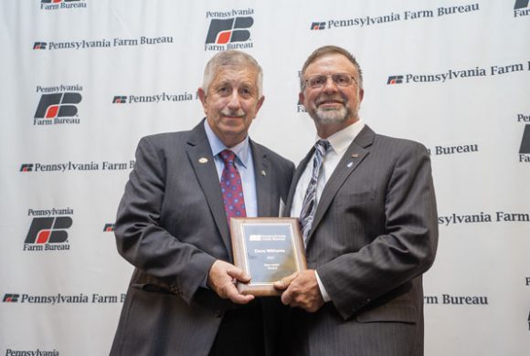 Farmer and Broadcaster Wins Barnraiser Award